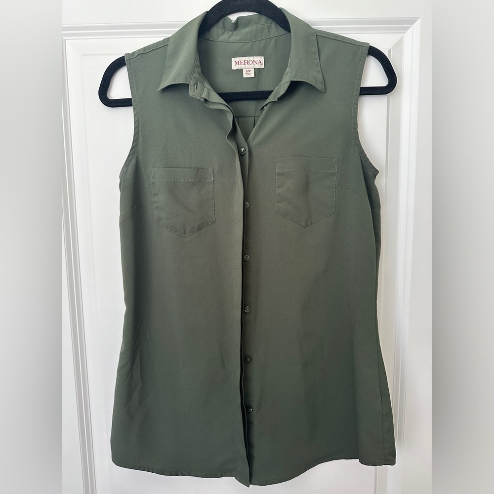 Merona Green button up tank size small army green sage